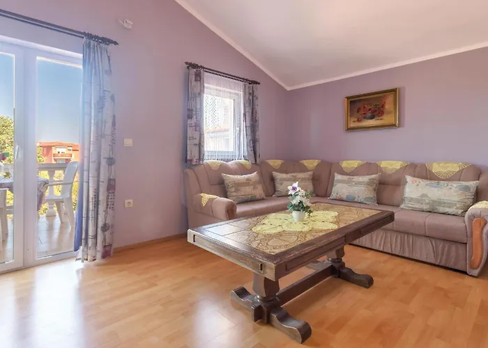 Two-bedroom In 페로이